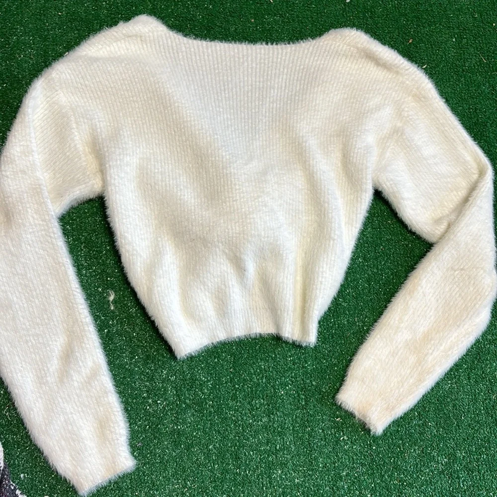 Crop sweater